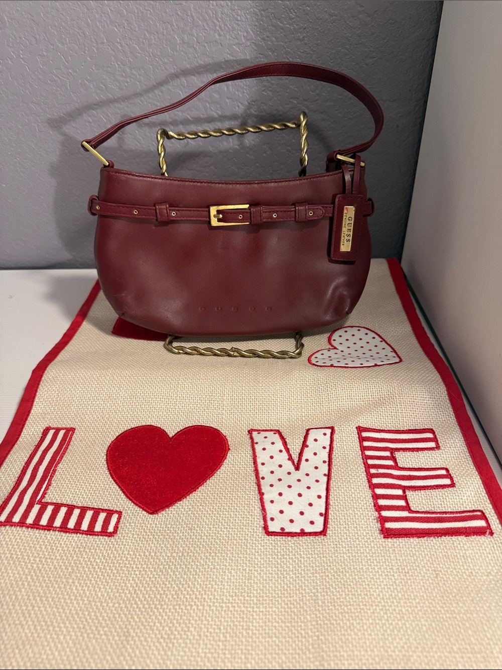 Vintage GUESS Women's Burgundy Leather Shoulder Bag